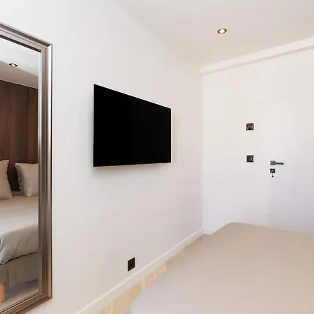 Apartament Quartier Marriott - Superbe 3 Pieces